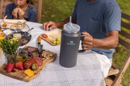Stanley Quencher H2.0 FlowState Tumbler - 64 fl. oz. 4