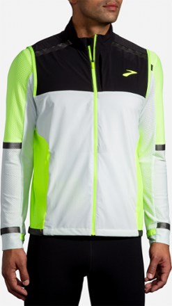Brooks Carbonite Vest - Men's 1