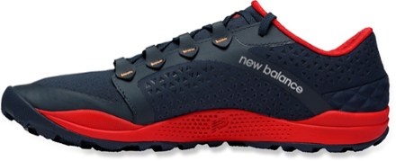 mt590 v4 trail running shoes