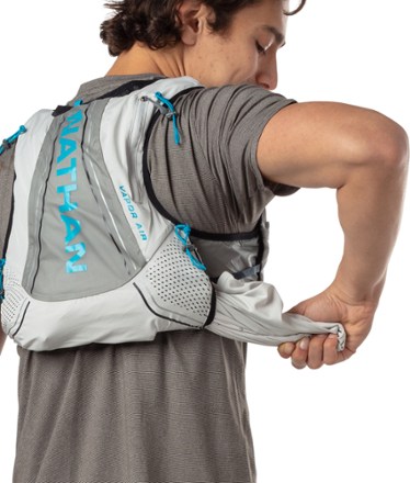 Nathan VaporAir 2.0 7 L Hydration Vest 9