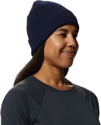 Mountain Hardwear Cabin to Curb Beanie 4