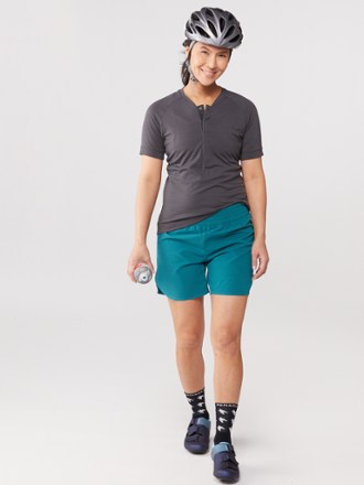 PEARL iZUMi Prospect 2/1 Cycling Shorts with Liner - Women's 3