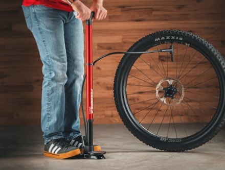 Feedback Sports Pneuma CC Compact Charger Floor Pump 6