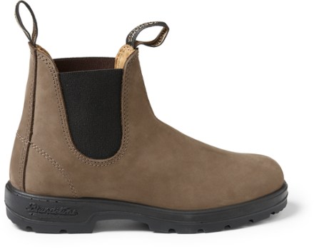 chelsea blundstone boots