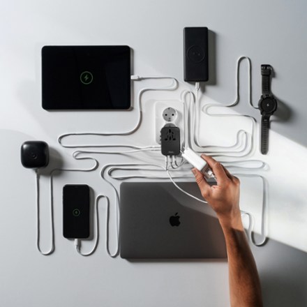 Matador Global Travel Adapter 5