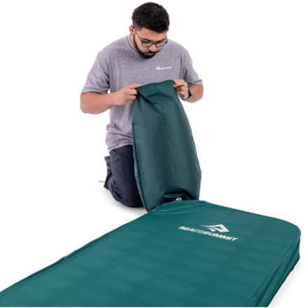 Sea to Summit Comfort Deluxe Self-Inflating Sleeping Pad 3