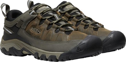 keen waterproof hiking shoes mens