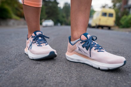 Altra Provision 6 Road-Running Shoes - Women's 4