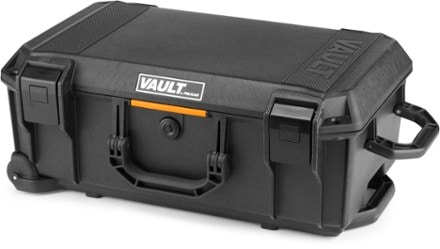 Pelican V525 Vault Rolling Case with Foam 0