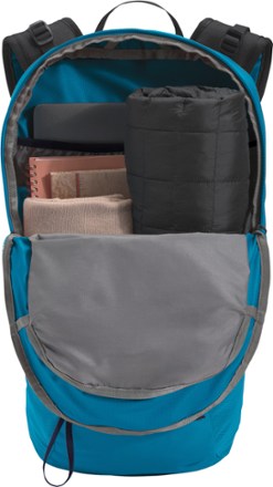 The North Face Basin 18 Pack 4