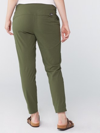 Mountain Hardwear Dynama/2 Ankle Pants - Women's 2