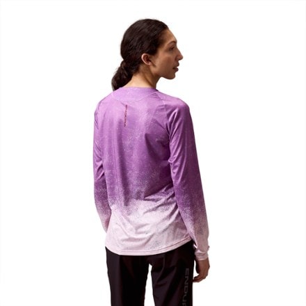 Endura SingleTrack Long-Sleeve Print Bike T-Shirt - Women's 4