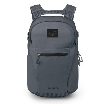 osprey daylite 2021 Plus  Lightweight & Versatile Backpack for Everyday Use, Travel, or Hiking The backpack features a front pocket organizational compartment with a key clip Osprey - Daylite Plus -