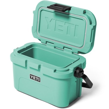 YETI Roadie 8 Hard Cooler 3