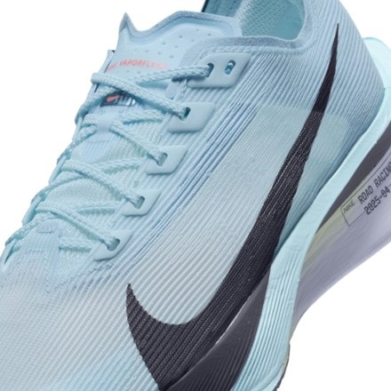 Nike ZoomX Vaporfly 4 Road-Running Shoes - Women's 6