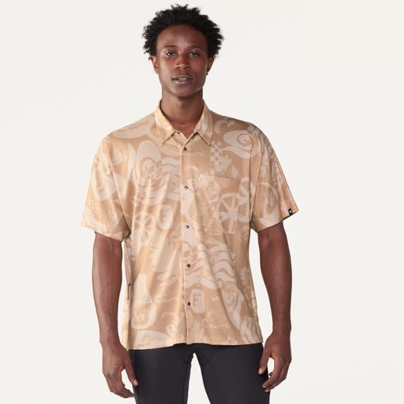 Model info: Height: 6' 1" | Waist: 30" | Wearing size: M