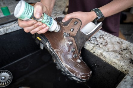 Nikwax Footwear Cleaning Gel 4