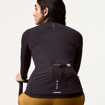 Endura Alltrack Ride Long-Sleeve Cycling Jersey - Women's 4