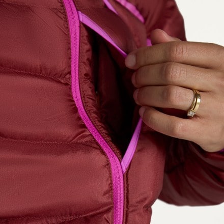 SENIQ Wildpuff Down Hoodie - Women's 6