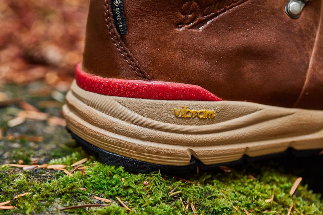 Location Image for Mountain 600 Leaf GORE-TEX Hiking Boots - Women's