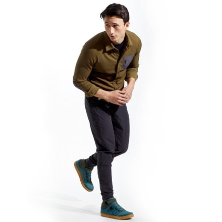 PEARL iZUMi Canyon Alpha Long-Sleeve Bike Top - Men's 3