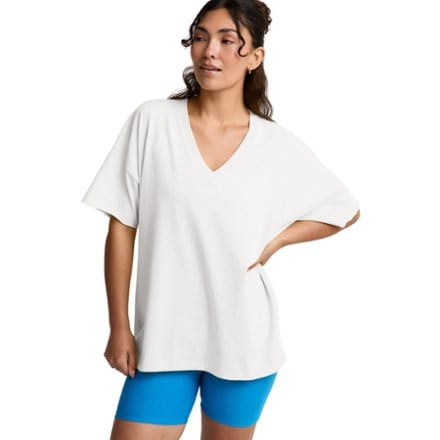 Beyond Yoga Better Than Ever Oversize V-Neck Shirt - Women's 0