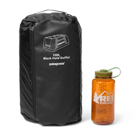 Patagonia Black Hole Duffel 100 L Stuff sack (32 fl oz. bottle not included)