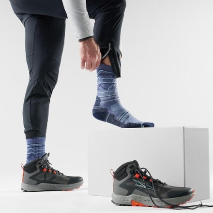 Smartwool Hike Light Cushion Mountain Range Pattern Crew Socks - Men's 1