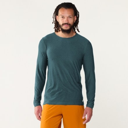 Vuori Long-Sleeve Strato Tech T-Shirt - Men's 1