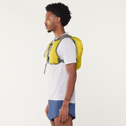 REI Co-op Swiftland 5 Hydration Vest - Men's 3