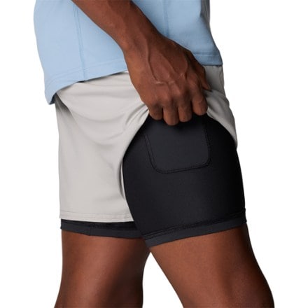 Mountain Hardwear Shade Lite Shorts - Men's 7" Inseam 5