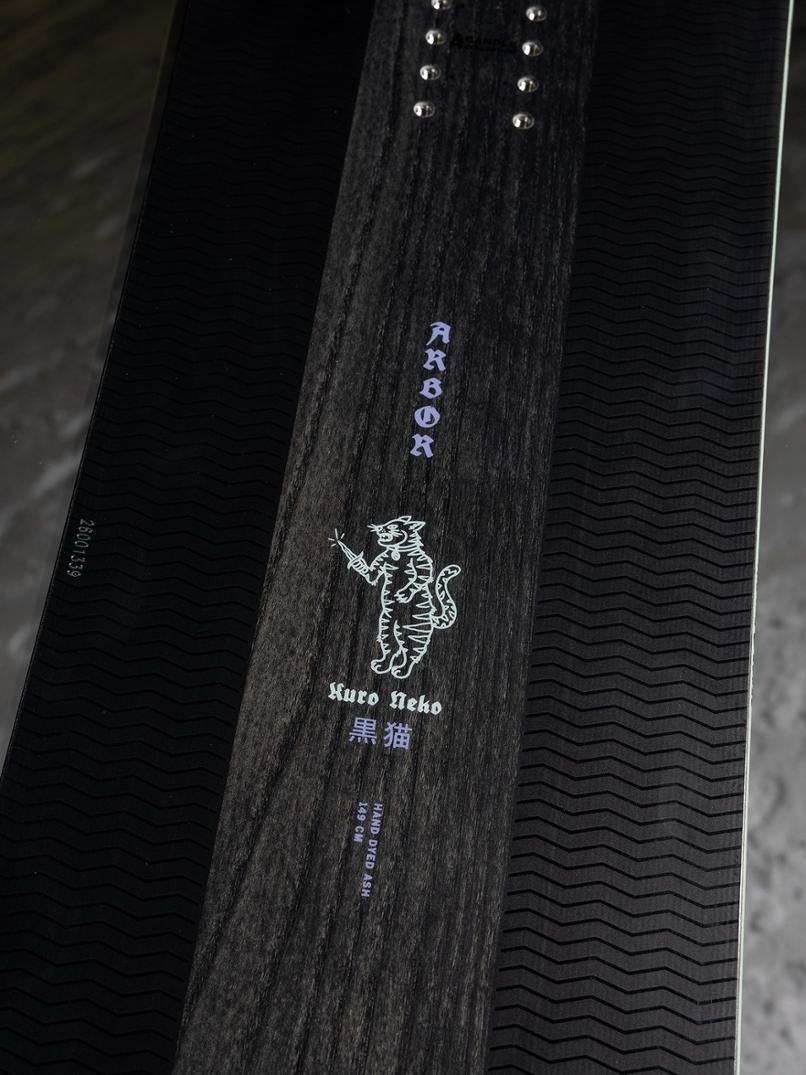 Location Image for Kuro Neko Snowboard - Women's - 2025/2026