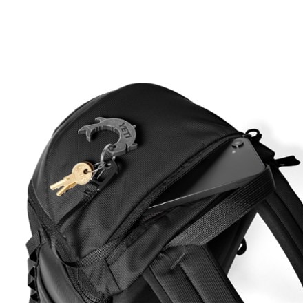 YETI Palo 20 L Active Pack 6