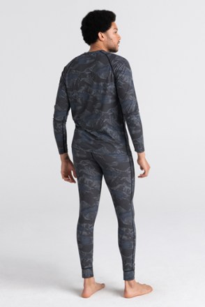 Saxx Quest Long-Sleeve Crew Base Layer Top - Men's 5