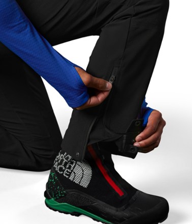 The North Face Summit Series Chamlang Soft-Shell Pants - Men's 4