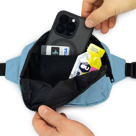 Amphipod R3 Express Convertible Pack 1
