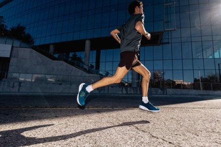 Topo Athletic Phantom 4 Road-Running Shoes - Men's 6