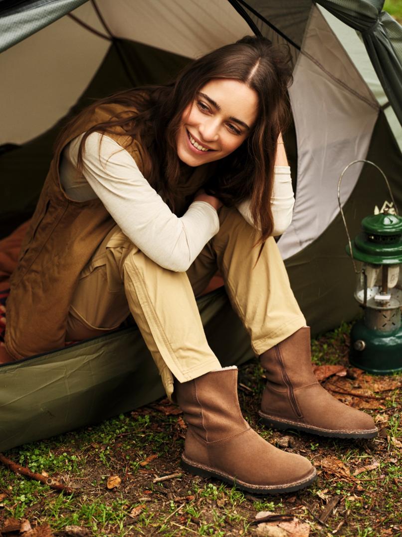 Location Image for Uppsala Shearling Zippered Boots - Women's