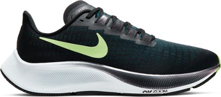 green nike running shoes womens