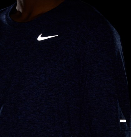 Nike Element Crew Shirt - Men's 4