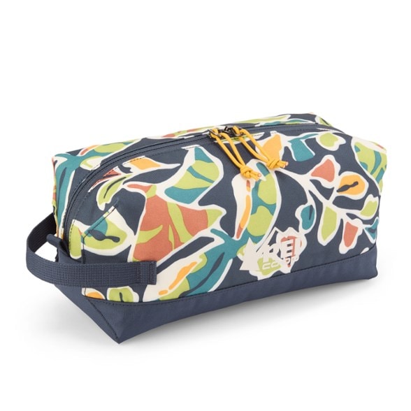 Product Image of color Leaf Haven Midnight Navy