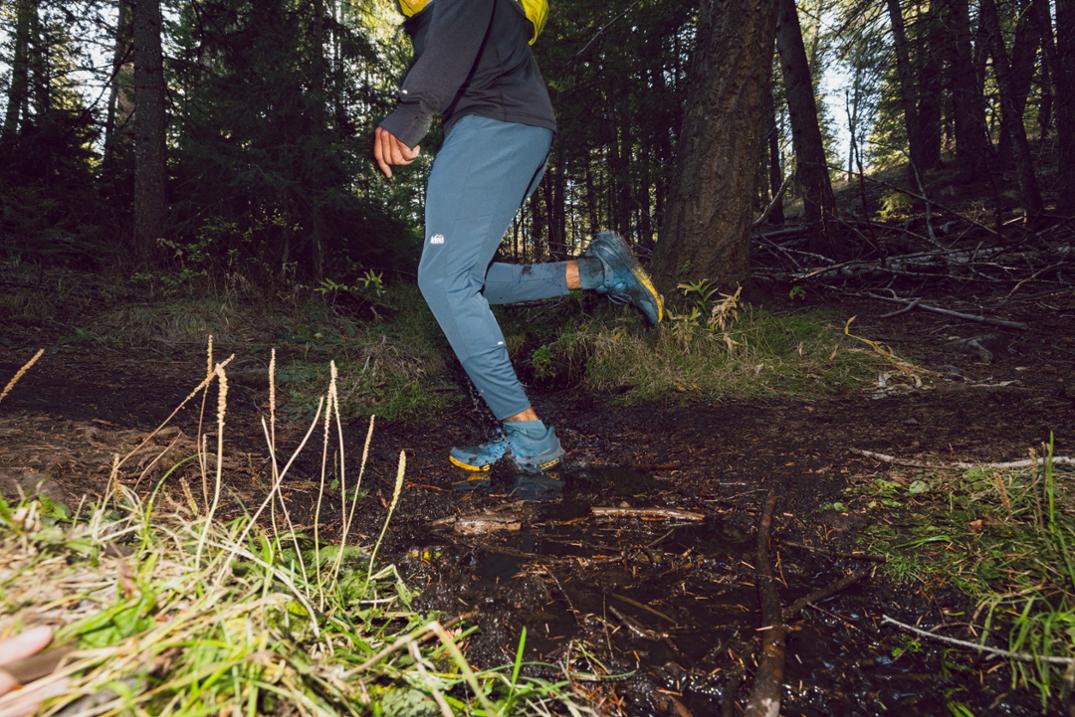 Location Image for Swiftland Hybrid Running Pants - Men's