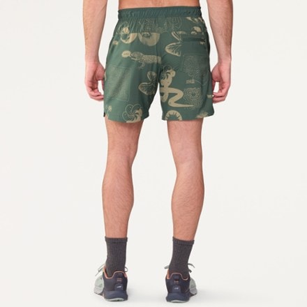 Roark Serrano 7" Shorts - Men's 4