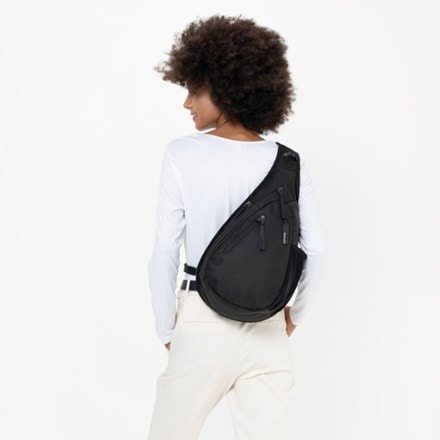 Sherpani Esprit Anti-Theft Sling Bag 1