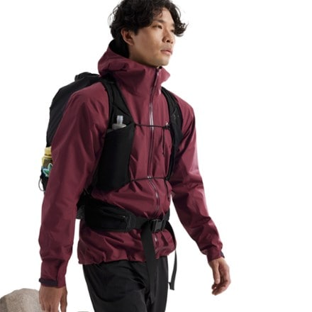Arc'teryx Beta Jacket - Men's 7