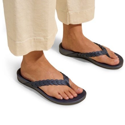 OluKai Lei Flip-Flops - Women's 6