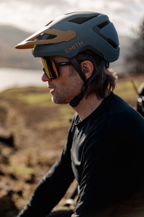 smith forefront helmet rei 3 Mips , Matte Slate / Large The helmet is available in a Matte Chalk color and comes in a medium size. Smith Engage MIPS Helmet -