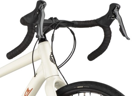 Salsa Journeyer Claris 700 Bike 5
