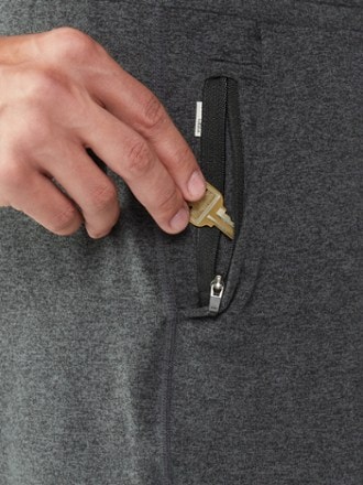 Vuori Ponto Shorts - Men's 4