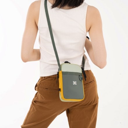 Sherpani Cruz Crossbody Bag - Women's 2